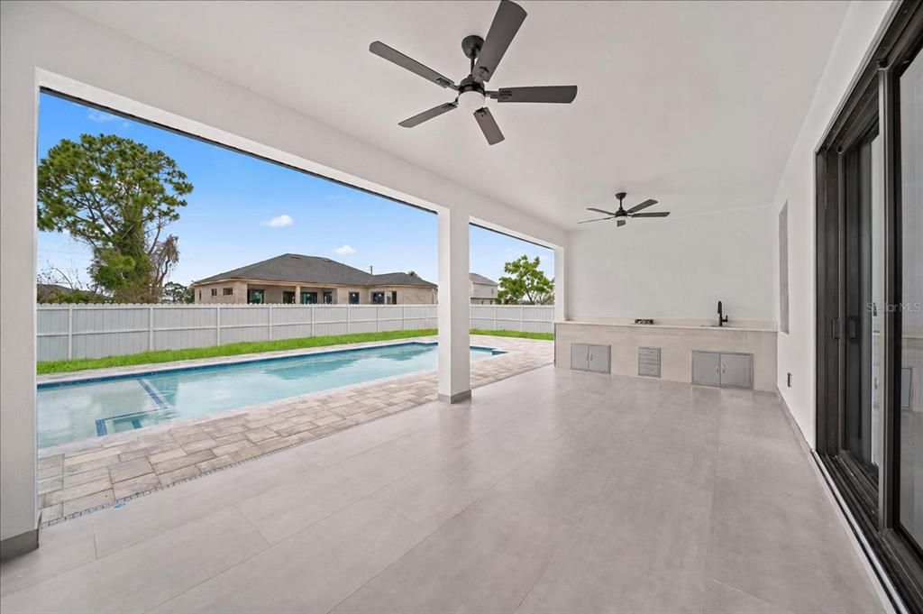 For Sale: $449,900 (3 beds, 2 baths, 1656 Square Feet)