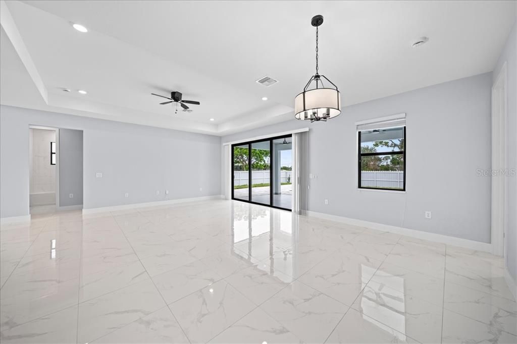 For Sale: $449,900 (3 beds, 2 baths, 1656 Square Feet)