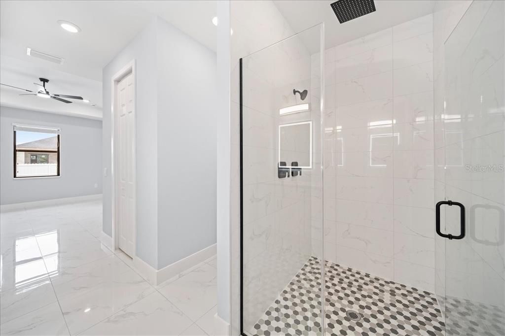 For Sale: $449,900 (3 beds, 2 baths, 1656 Square Feet)
