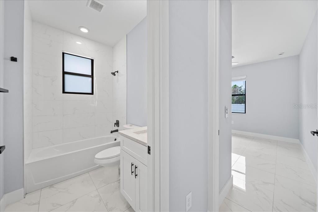 For Sale: $449,900 (3 beds, 2 baths, 1656 Square Feet)