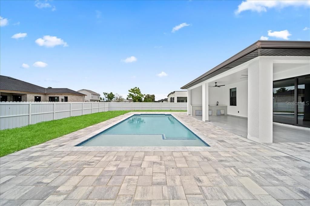 For Sale: $449,900 (3 beds, 2 baths, 1656 Square Feet)