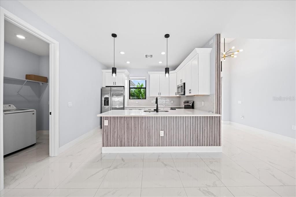 For Sale: $449,900 (3 beds, 2 baths, 1656 Square Feet)