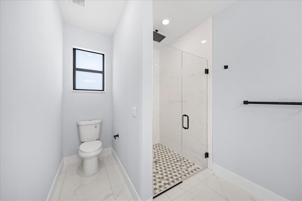 For Sale: $449,900 (3 beds, 2 baths, 1656 Square Feet)