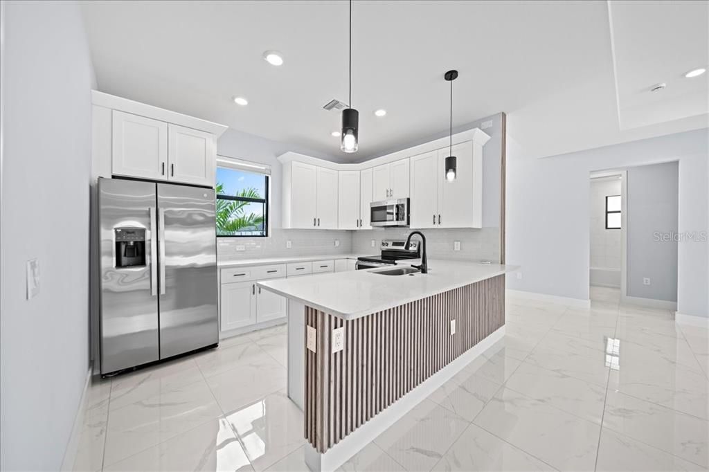 For Sale: $449,900 (3 beds, 2 baths, 1656 Square Feet)