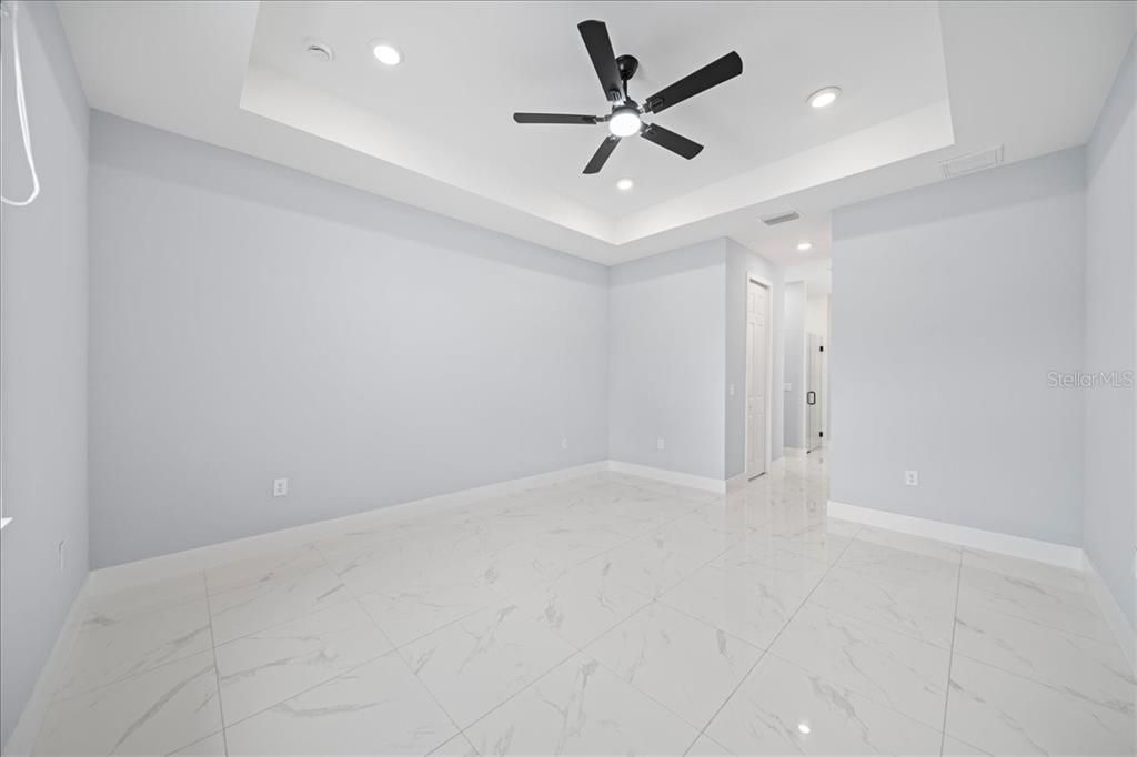 For Sale: $449,900 (3 beds, 2 baths, 1656 Square Feet)