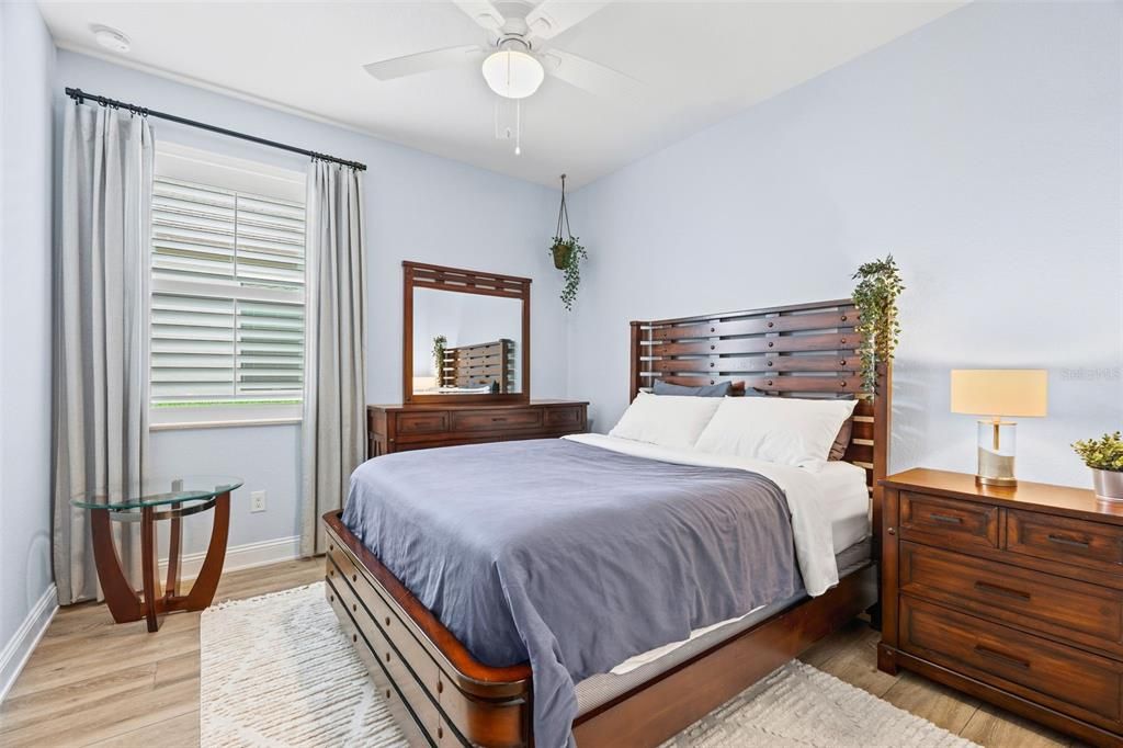 En Venta: $849,000 (3 camas, 3 baños, 2448 Pies cuadrados)