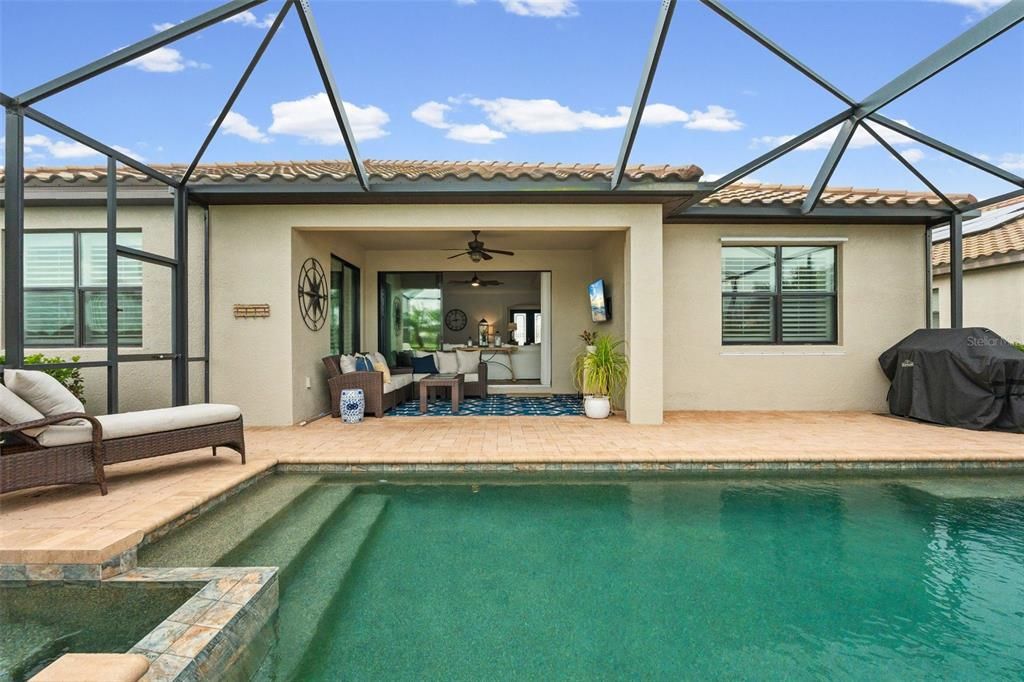 En Venta: $849,000 (3 camas, 3 baños, 2448 Pies cuadrados)