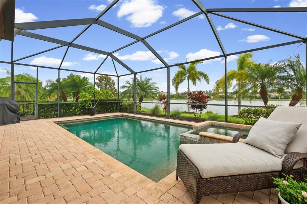 En Venta: $849,000 (3 camas, 3 baños, 2448 Pies cuadrados)
