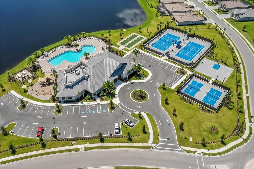 En Venta: $849,000 (3 camas, 3 baños, 2448 Pies cuadrados)