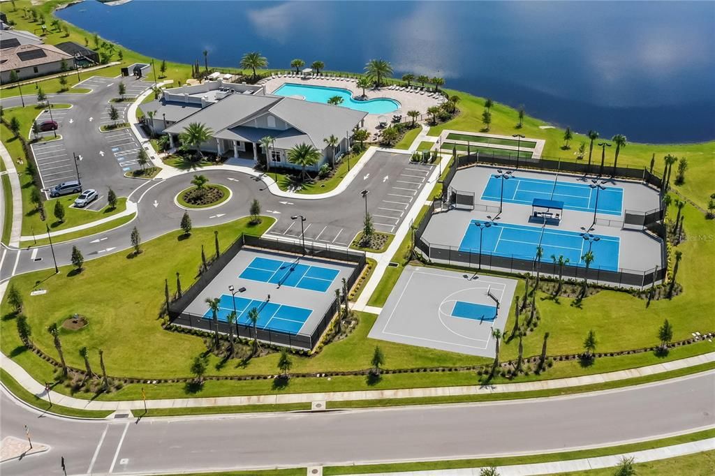 En Venta: $849,000 (3 camas, 3 baños, 2448 Pies cuadrados)