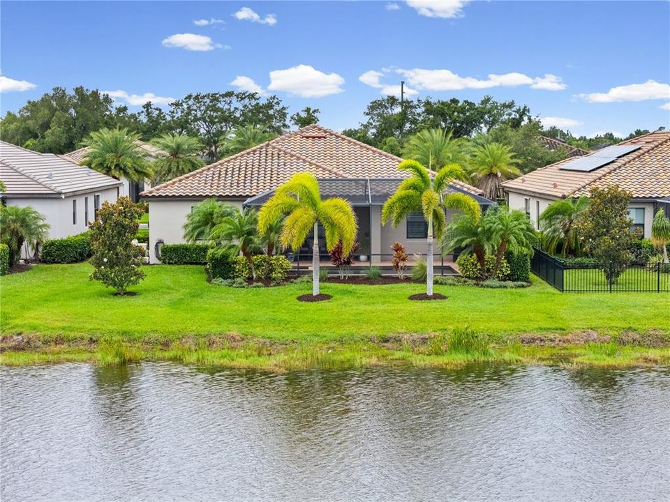 En Venta: $849,000 (3 camas, 3 baños, 2448 Pies cuadrados)