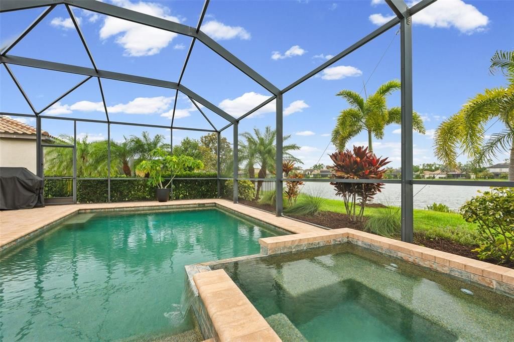 En Venta: $849,000 (3 camas, 3 baños, 2448 Pies cuadrados)