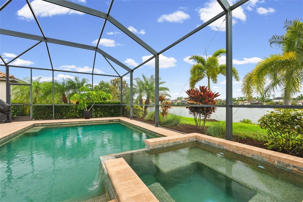 En Venta: $849,000 (3 camas, 3 baños, 2448 Pies cuadrados)