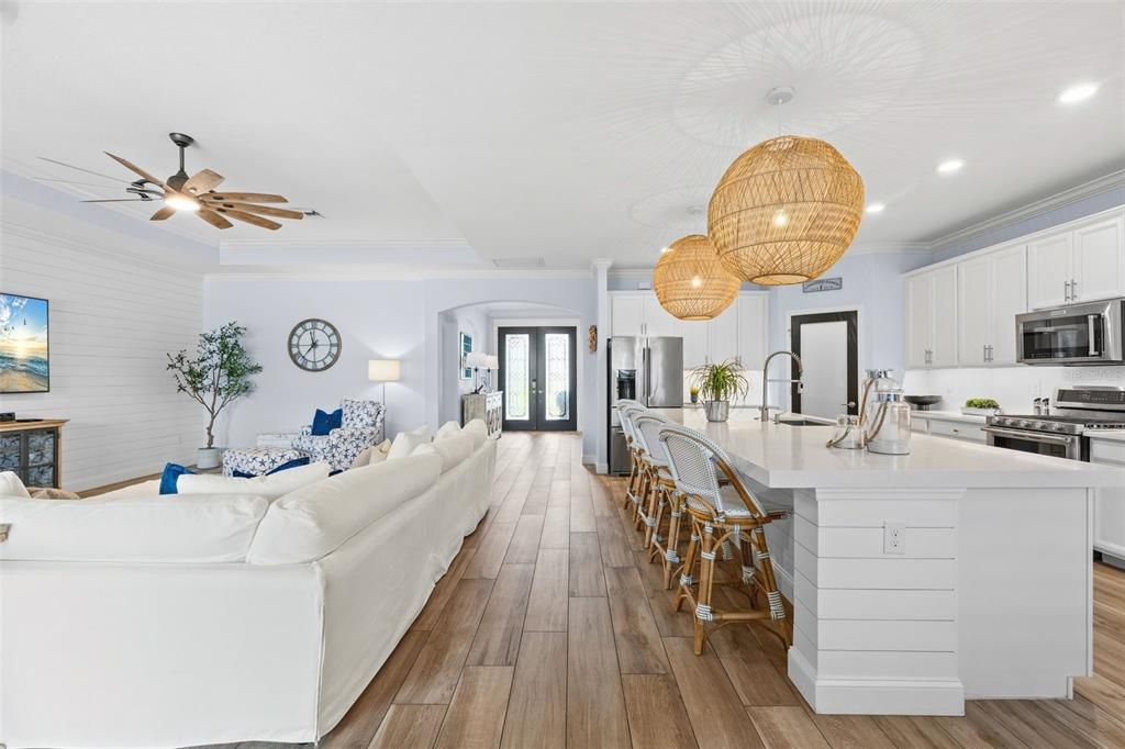 En Venta: $849,000 (3 camas, 3 baños, 2448 Pies cuadrados)