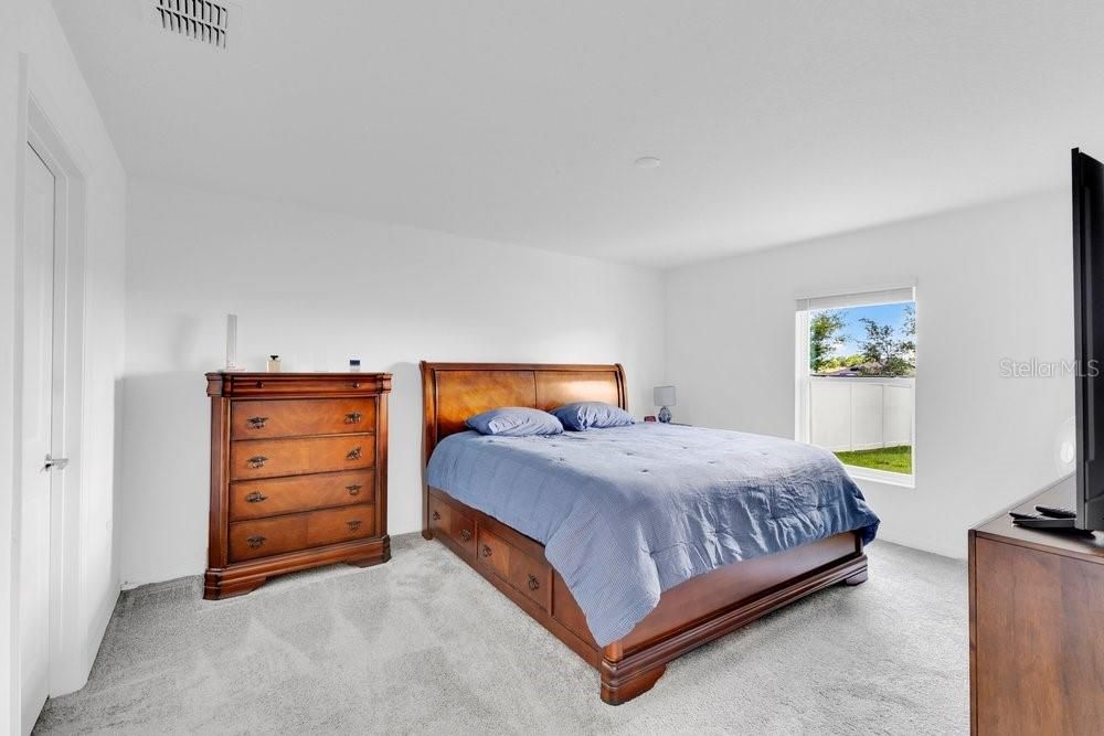For Sale: $280,000 (3 beds, 2 baths, 1560 Square Feet)