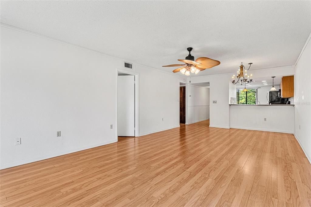En Venta: $199,000 (2 camas, 2 baños, 1151 Pies cuadrados)