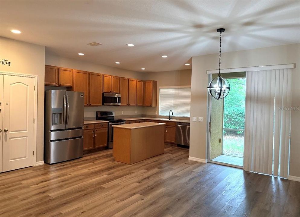For Rent: $2,850 (3 beds, 2 baths, 1720 Square Feet)