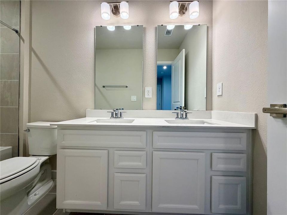 For Rent: $2,300 (3 beds, 2 baths, 1674 Square Feet)