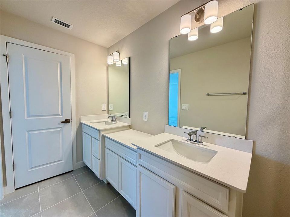 For Rent: $2,300 (3 beds, 2 baths, 1674 Square Feet)