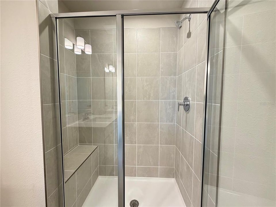 For Rent: $2,300 (3 beds, 2 baths, 1674 Square Feet)