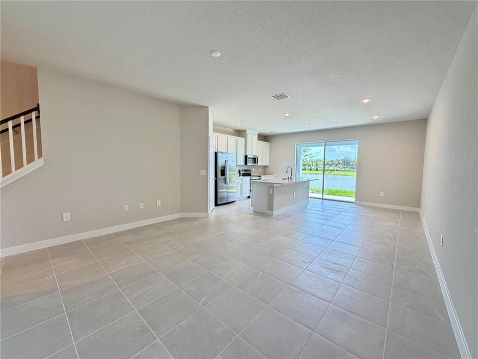 For Rent: $2,300 (3 beds, 2 baths, 1674 Square Feet)