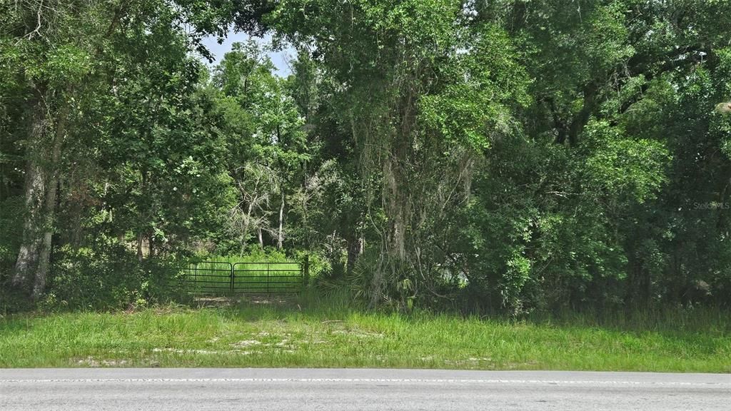 На продажу: $225,000 (1.80 acres)