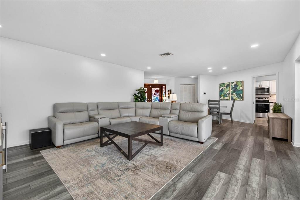 For Sale: $925,000 (4 beds, 3 baths, 2452 Square Feet)