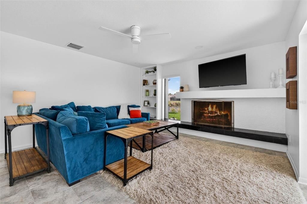 For Sale: $925,000 (4 beds, 3 baths, 2452 Square Feet)
