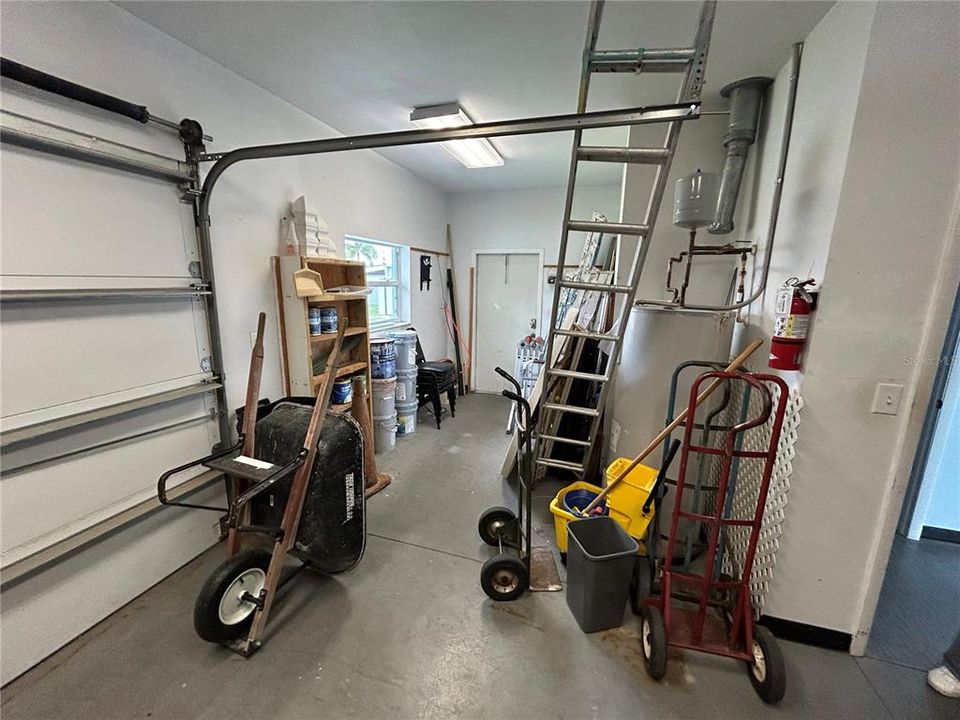 For Sale: $67,500 (1 beds, 1 baths, 528 Square Feet)