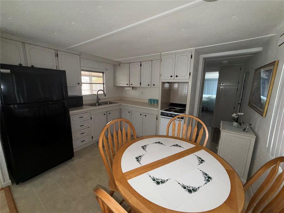 For Sale: $67,500 (1 beds, 1 baths, 528 Square Feet)
