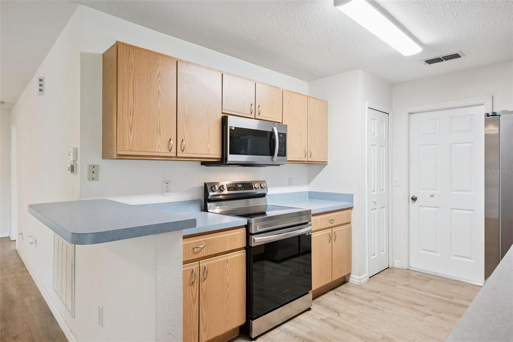 For Sale: $349,900 (3 beds, 2 baths, 1236 Square Feet)