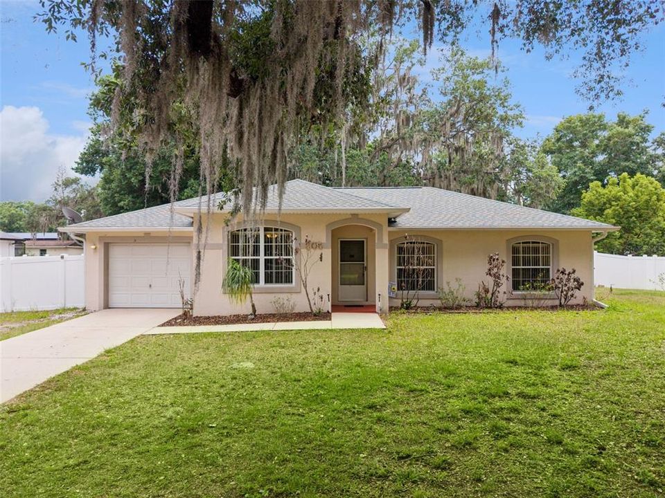 For Sale: $349,900 (3 beds, 2 baths, 1236 Square Feet)