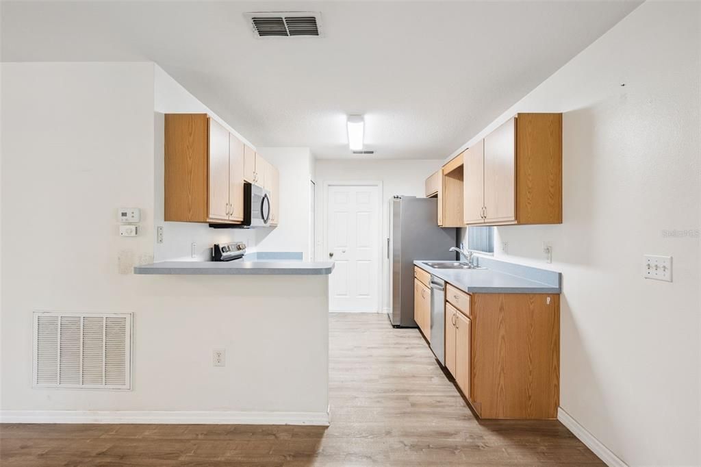 For Sale: $349,900 (3 beds, 2 baths, 1236 Square Feet)