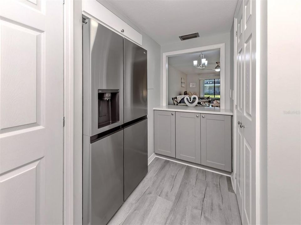 На продажу: $225,000 (2 спален, 2 ванн, 1066 Квадратных фут)