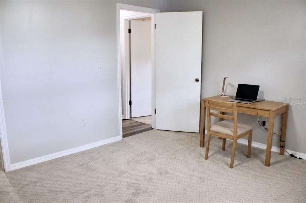 For Sale: $179,999 (2 beds, 2 baths, 1092 Square Feet)