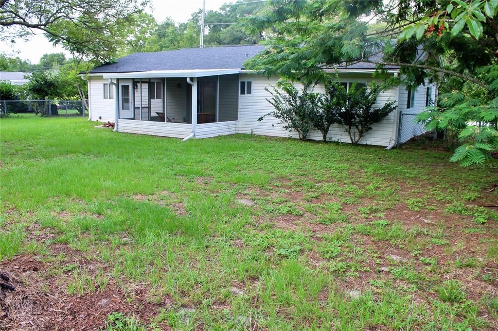 For Sale: $179,999 (2 beds, 2 baths, 1092 Square Feet)