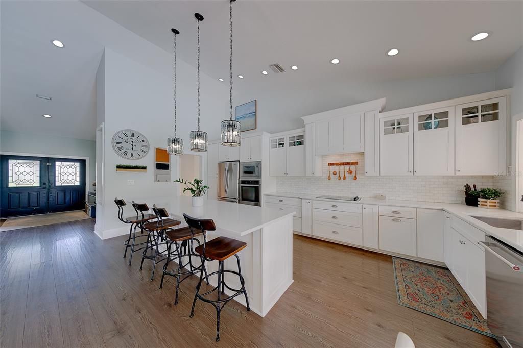 合同活跃: $934,900 (4 贝兹, 3 浴室, 3108 平方英尺)