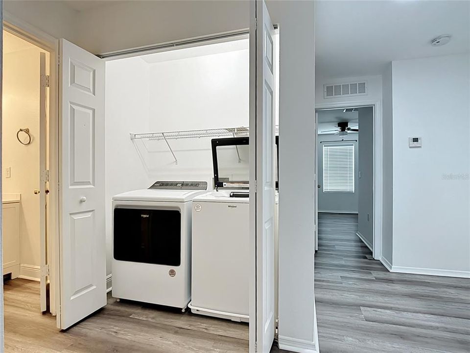 For Sale: $325,000 (3 beds, 2 baths, 1683 Square Feet)