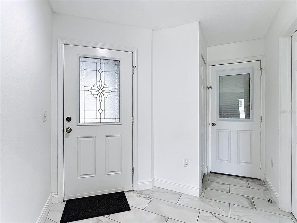 For Sale: $325,000 (3 beds, 2 baths, 1683 Square Feet)