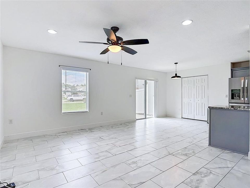 For Sale: $325,000 (3 beds, 2 baths, 1683 Square Feet)