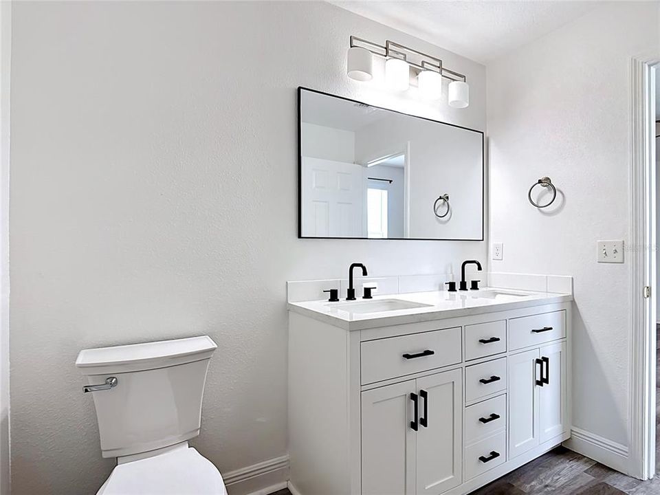 For Sale: $325,000 (3 beds, 2 baths, 1683 Square Feet)