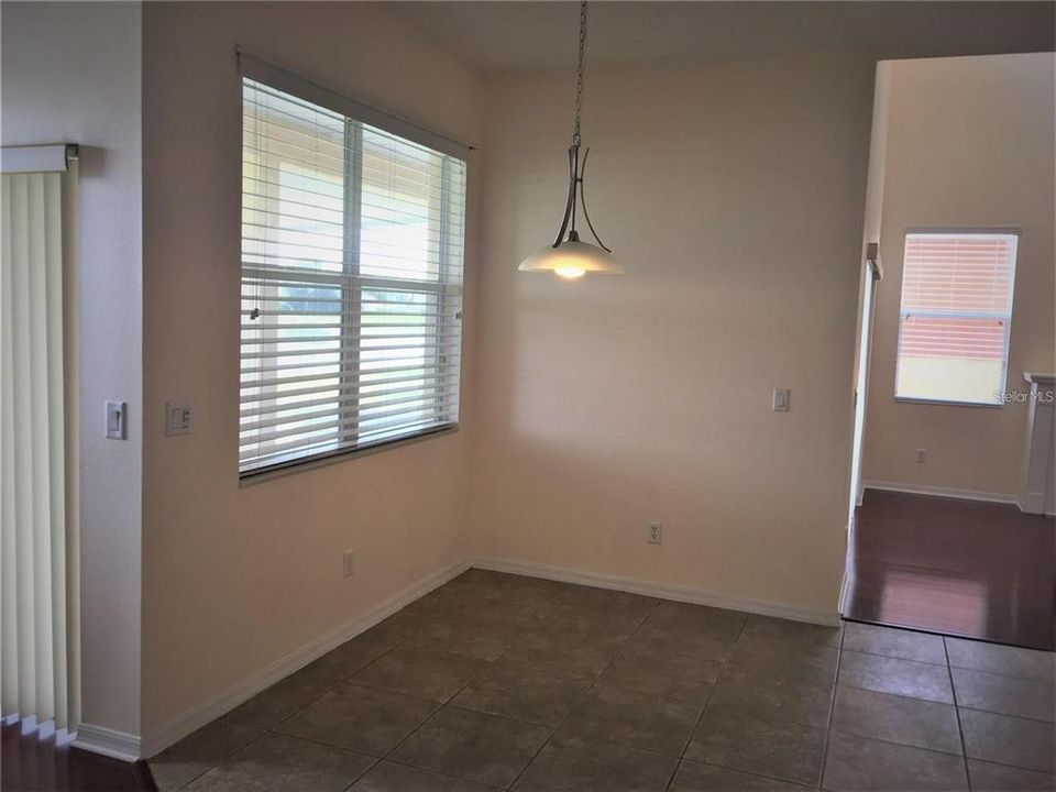 For Rent: $2,900 (5 beds, 3 baths, 2760 Square Feet)