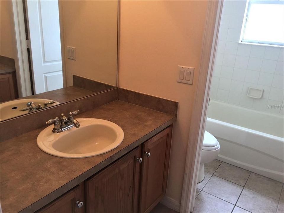 For Rent: $2,900 (5 beds, 3 baths, 2760 Square Feet)
