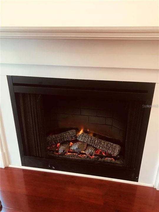 For Rent: $2,900 (5 beds, 3 baths, 2760 Square Feet)
