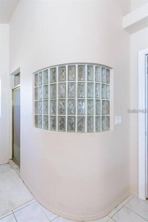 For Rent: $2,700 (3 beds, 2 baths, 1908 Square Feet)