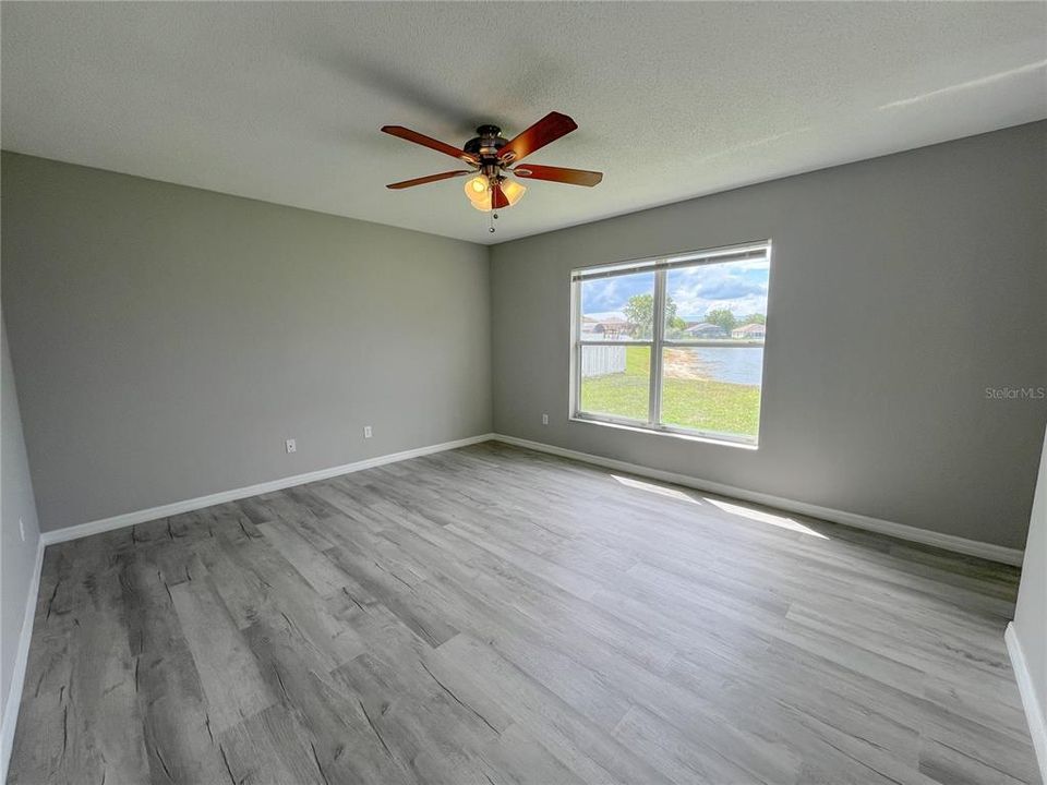 For Sale: $429,900 (4 beds, 2 baths, 1866 Square Feet)