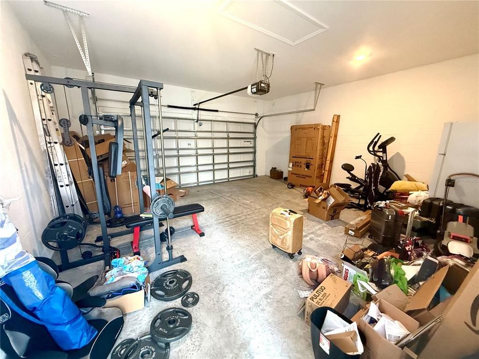 En Renta: $2,700 (4 camas, 3 baños, 2044 Pies cuadrados)