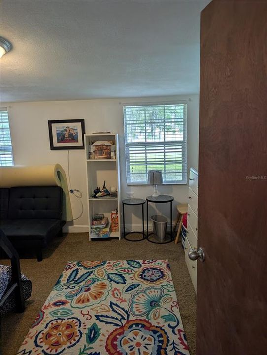 Active With Contract: $159,900 (2 beds, 1 baths, 815 Square Feet)