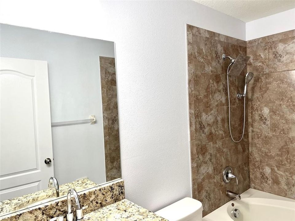 В аренду: $1,900 (3 спален, 2 ванн, 1364 Квадратных фут)