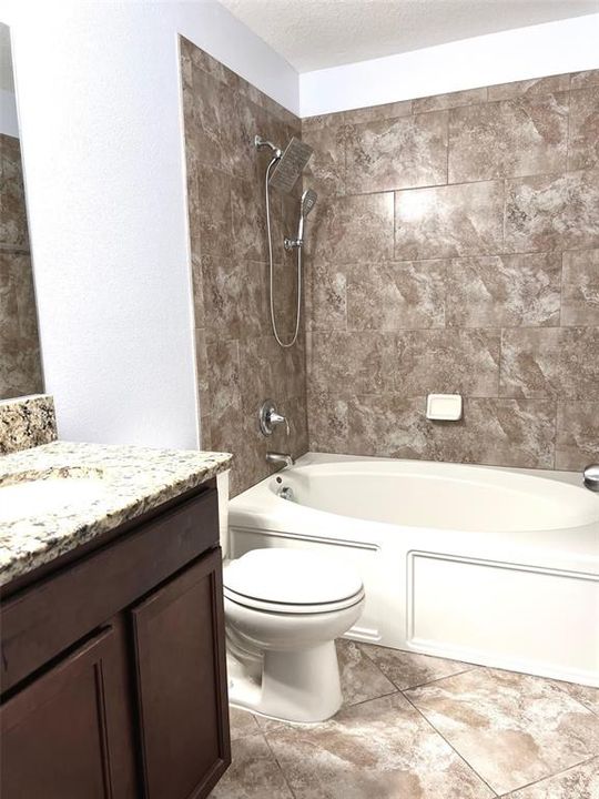 В аренду: $1,900 (3 спален, 2 ванн, 1364 Квадратных фут)